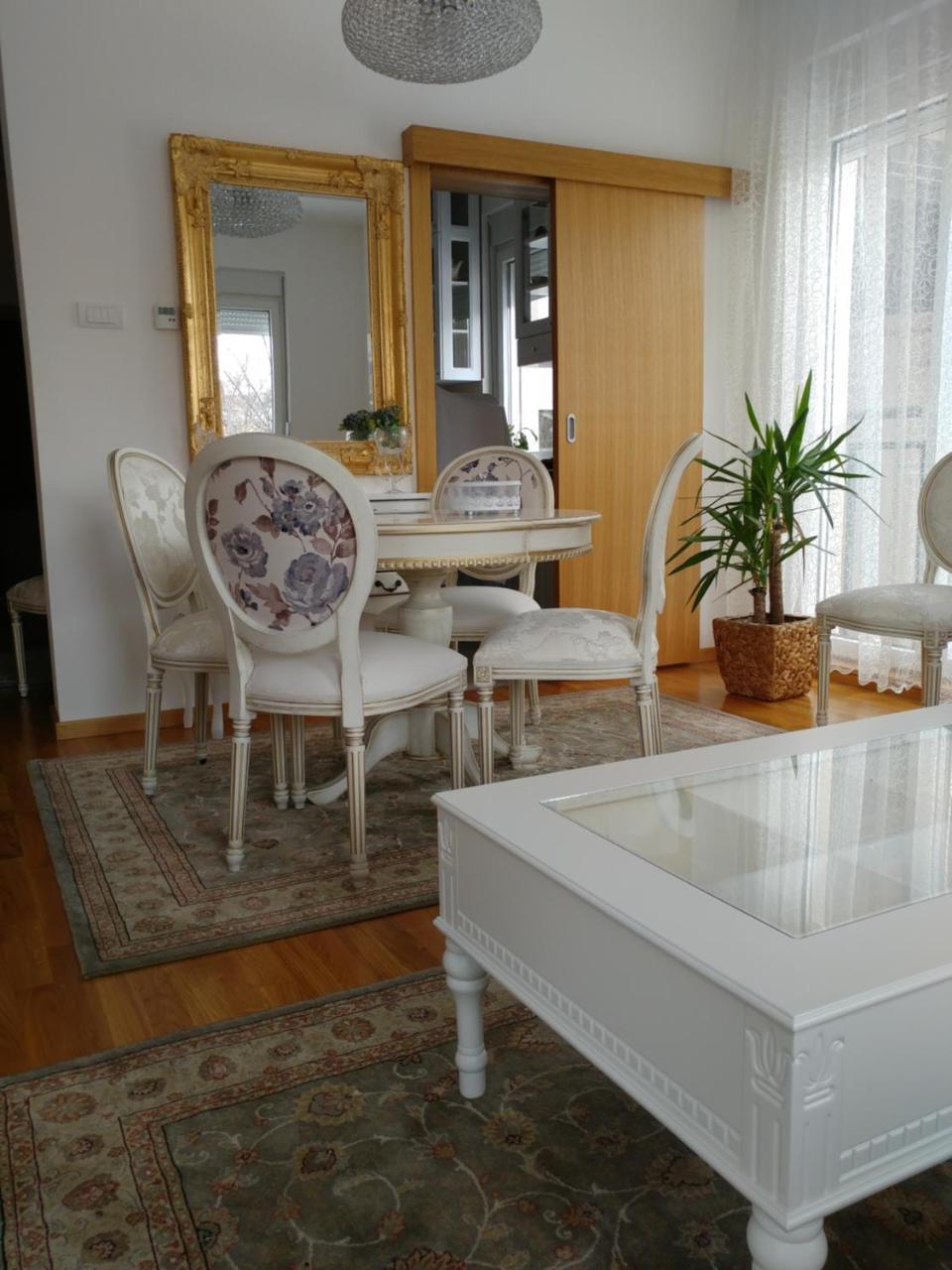 Jc10 Apartment 3 Bedroom, Free Parking, 73Sqm Novi Sad Exterior photo