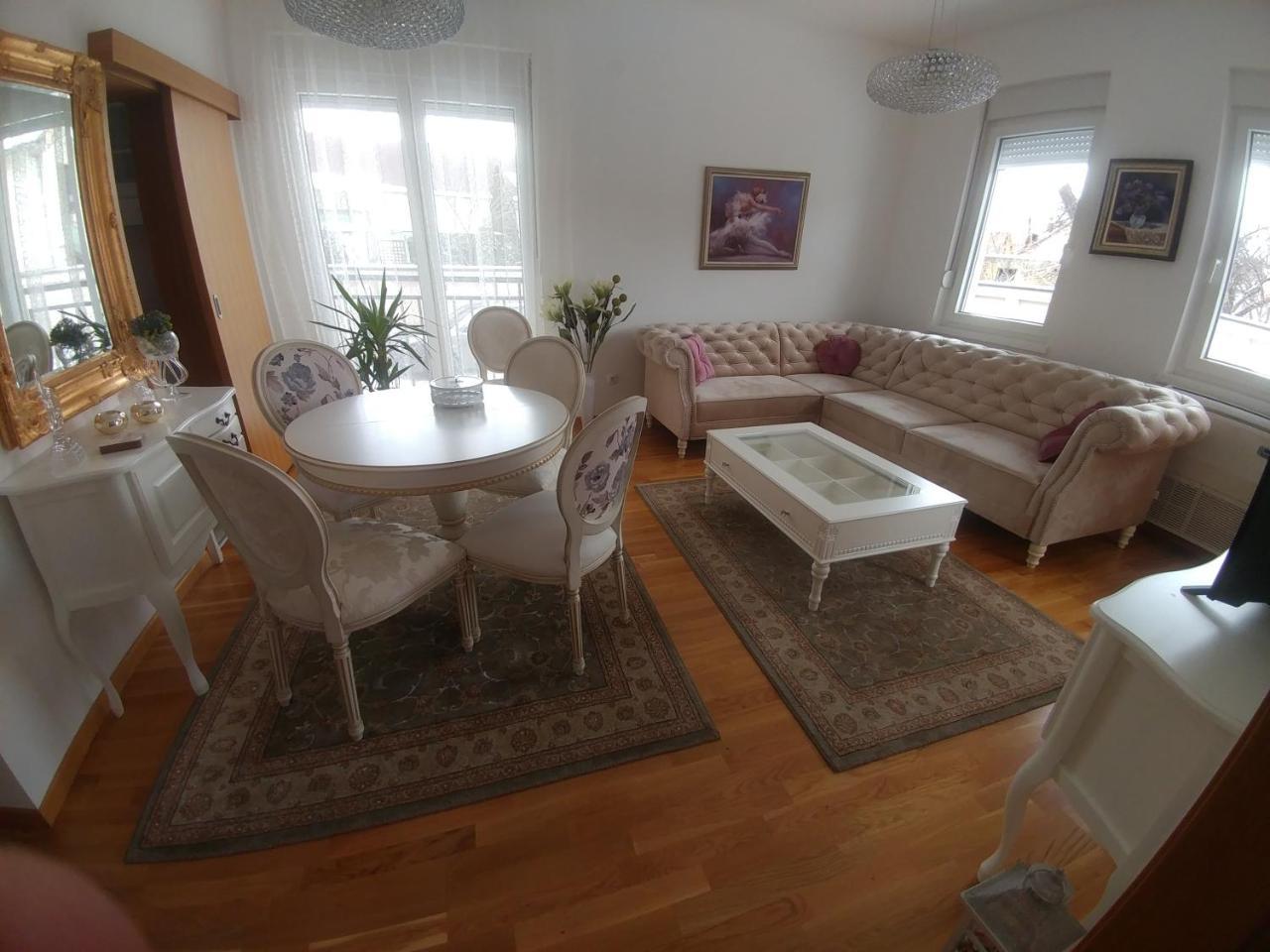 Jc10 Apartment 3 Bedroom, Free Parking, 73Sqm Novi Sad Exterior photo